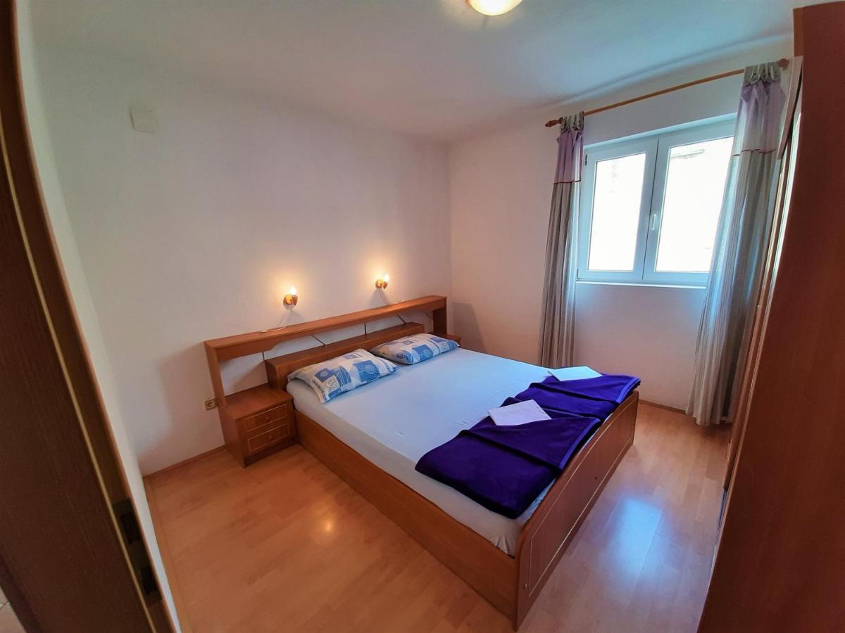 Cozy Apartments With Sea View Novi Vinodolski Eksteriør billede